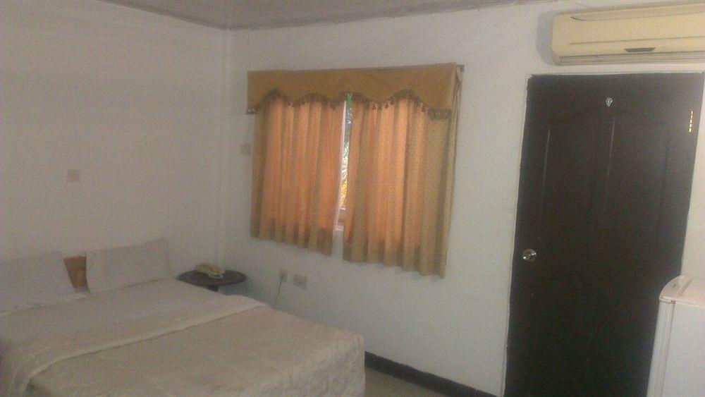 Akosombo Continental Hotel Exterior photo