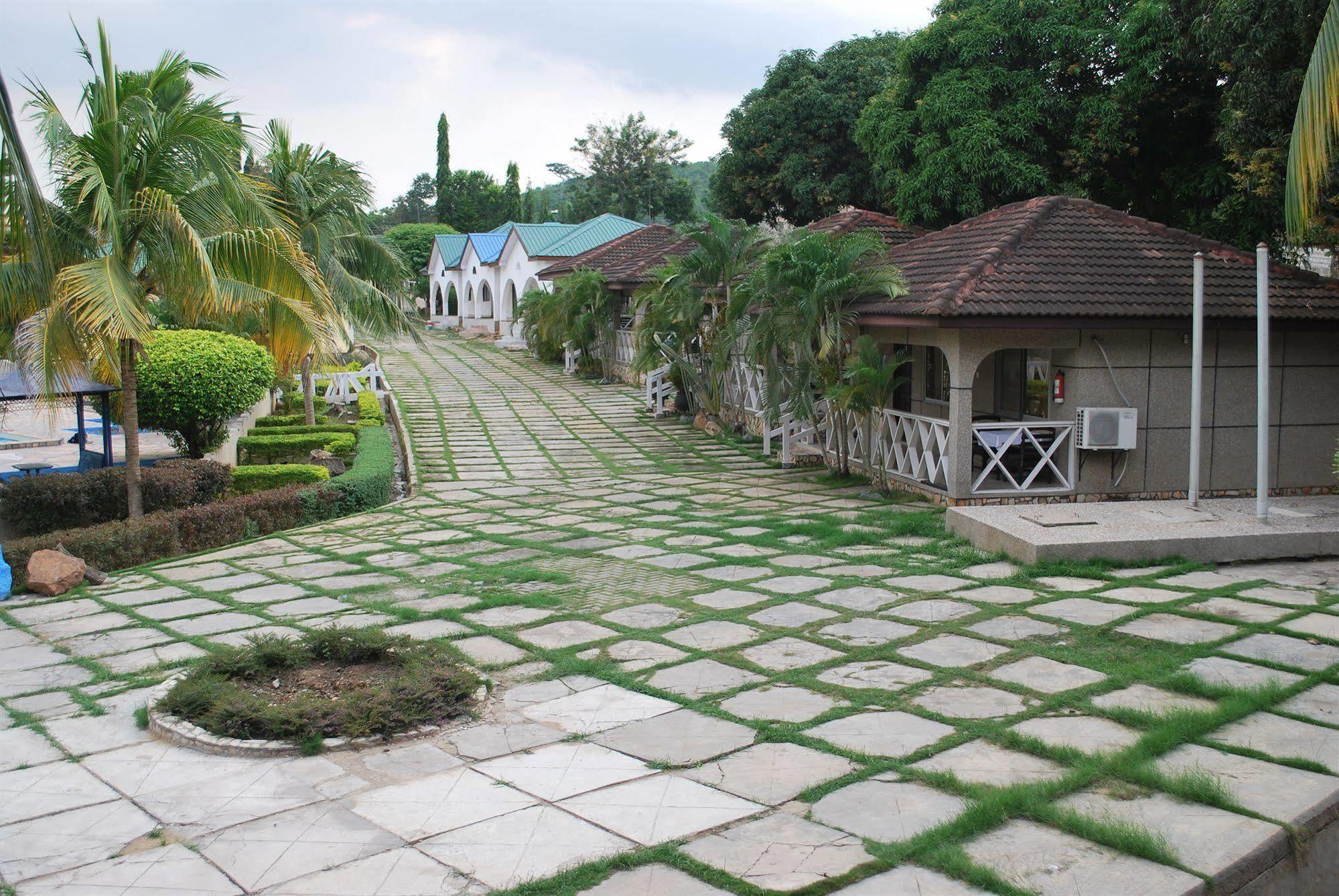 Akosombo Continental Hotel Exterior photo