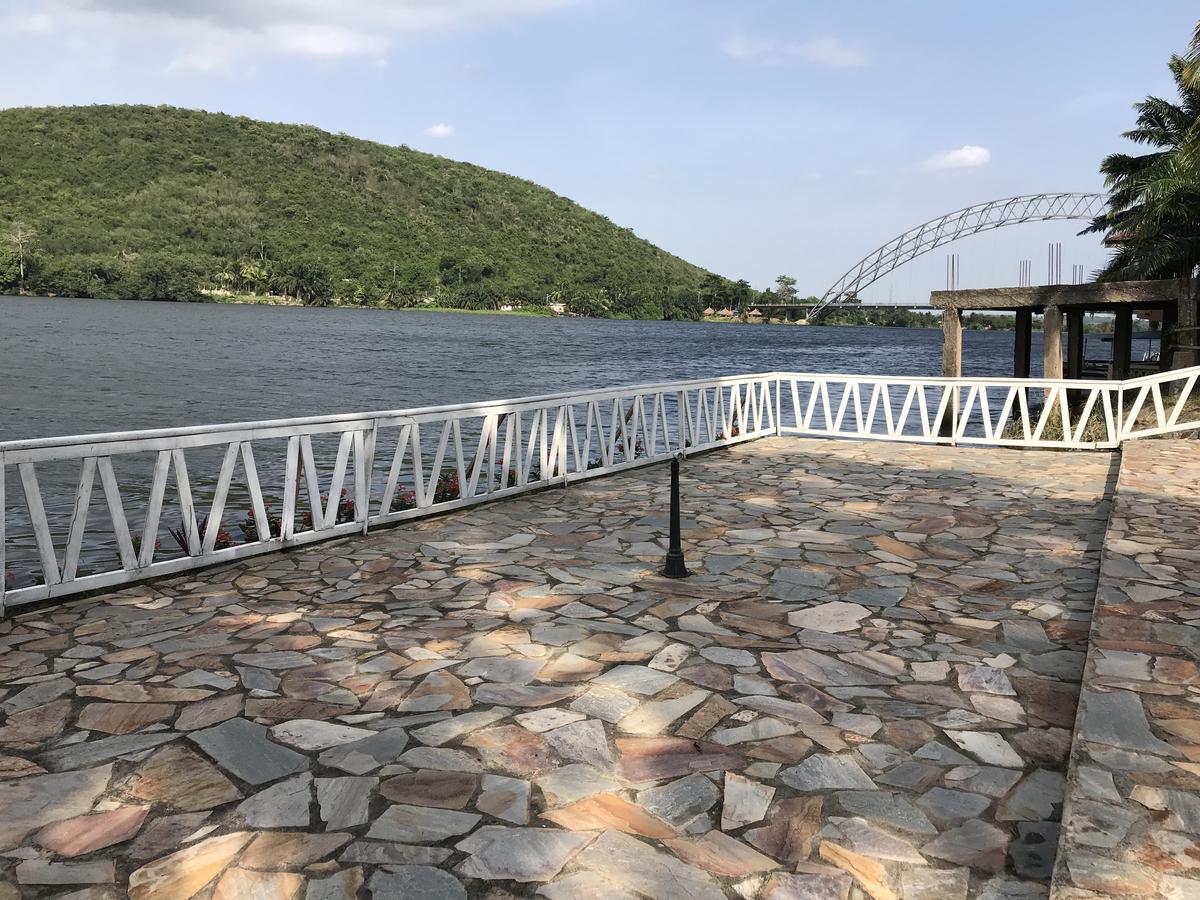 Akosombo Continental Hotel Exterior photo