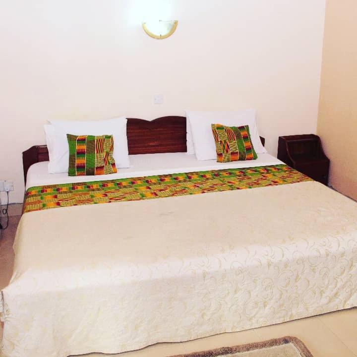 Akosombo Continental Hotel Exterior photo
